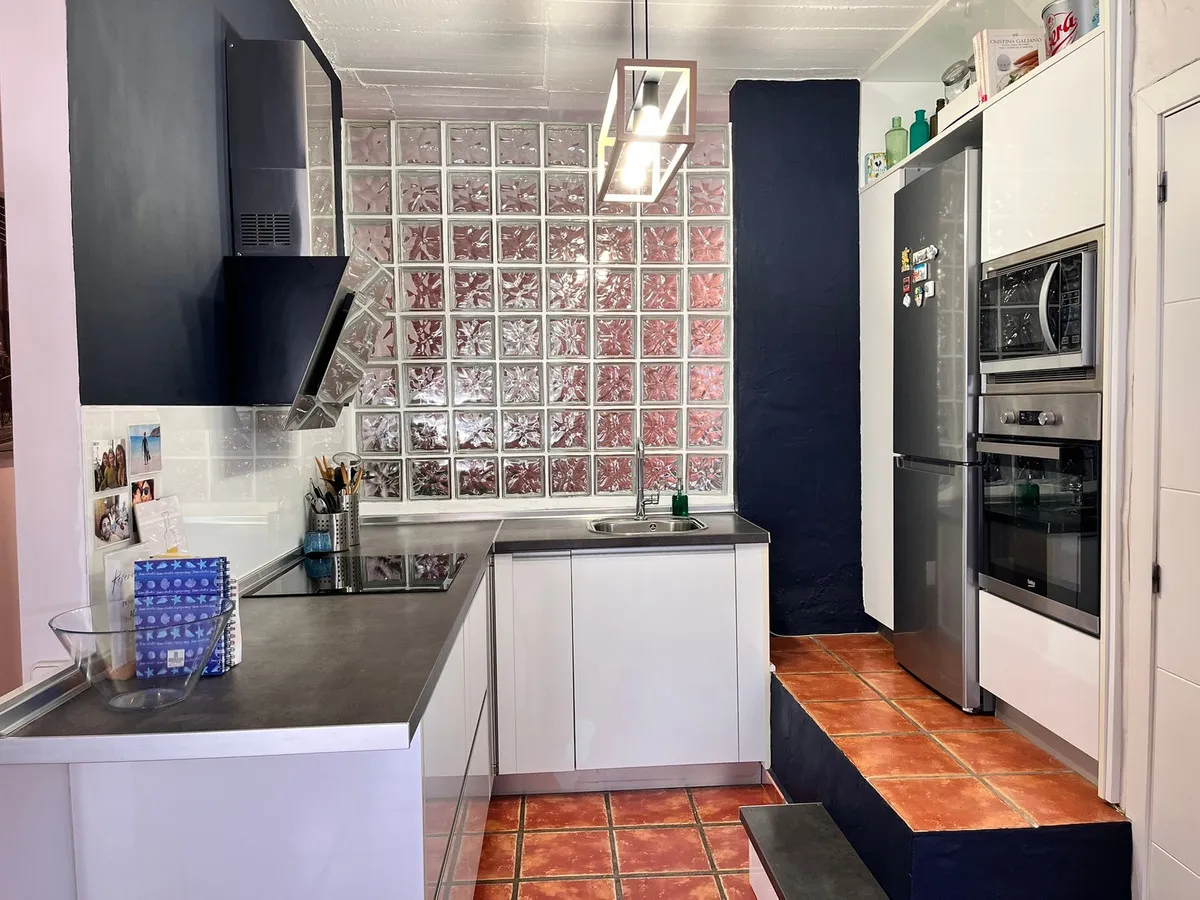 3822bd82-a8b2-4c62-b7fc-2394a77e9666