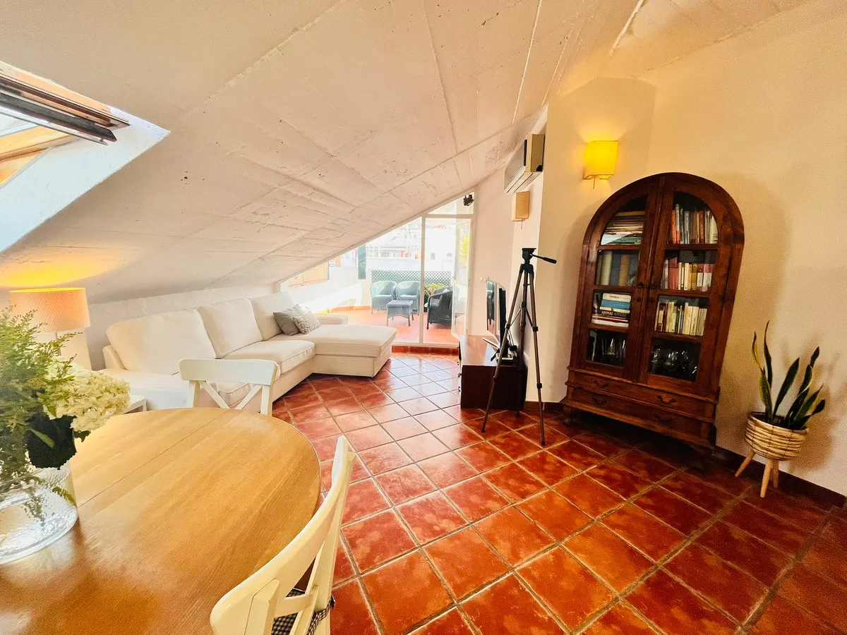 74f64a86-f84d-47aa-8b13-b572782f40b2