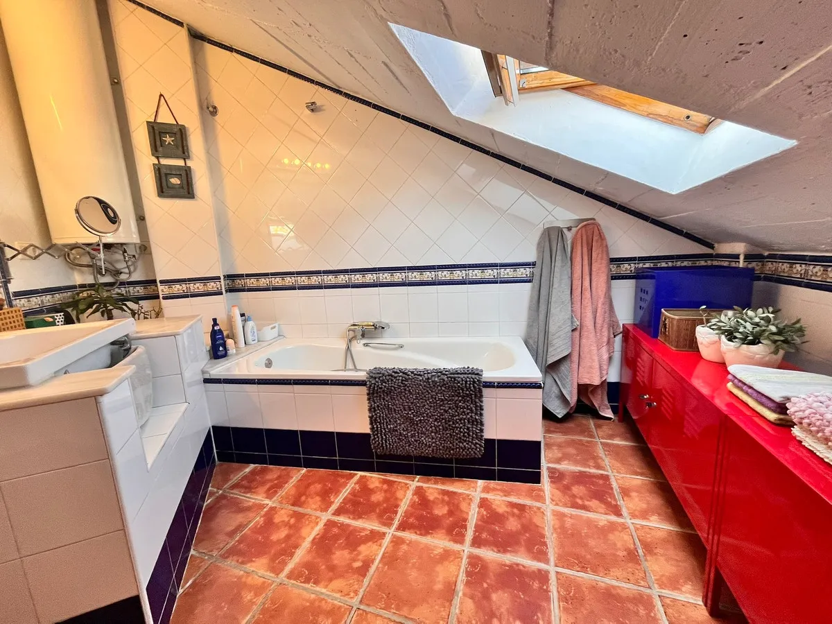 753f1b37-67a5-4f37-a41d-8d4580f2c769