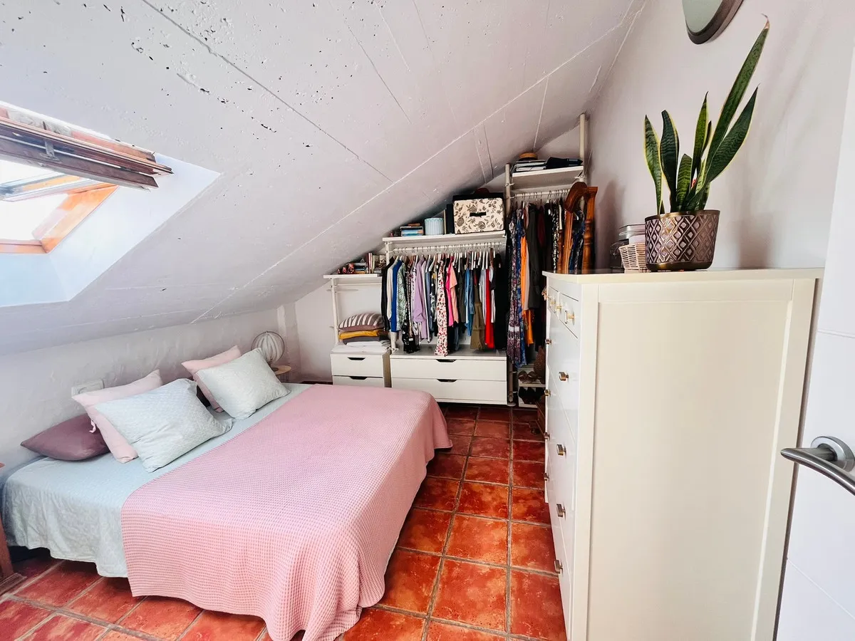 a1fff3b6-42e5-4fcb-80bc-7980b5e16846