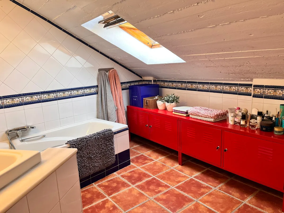 e34752b4-f026-479f-8551-a850a03ad942