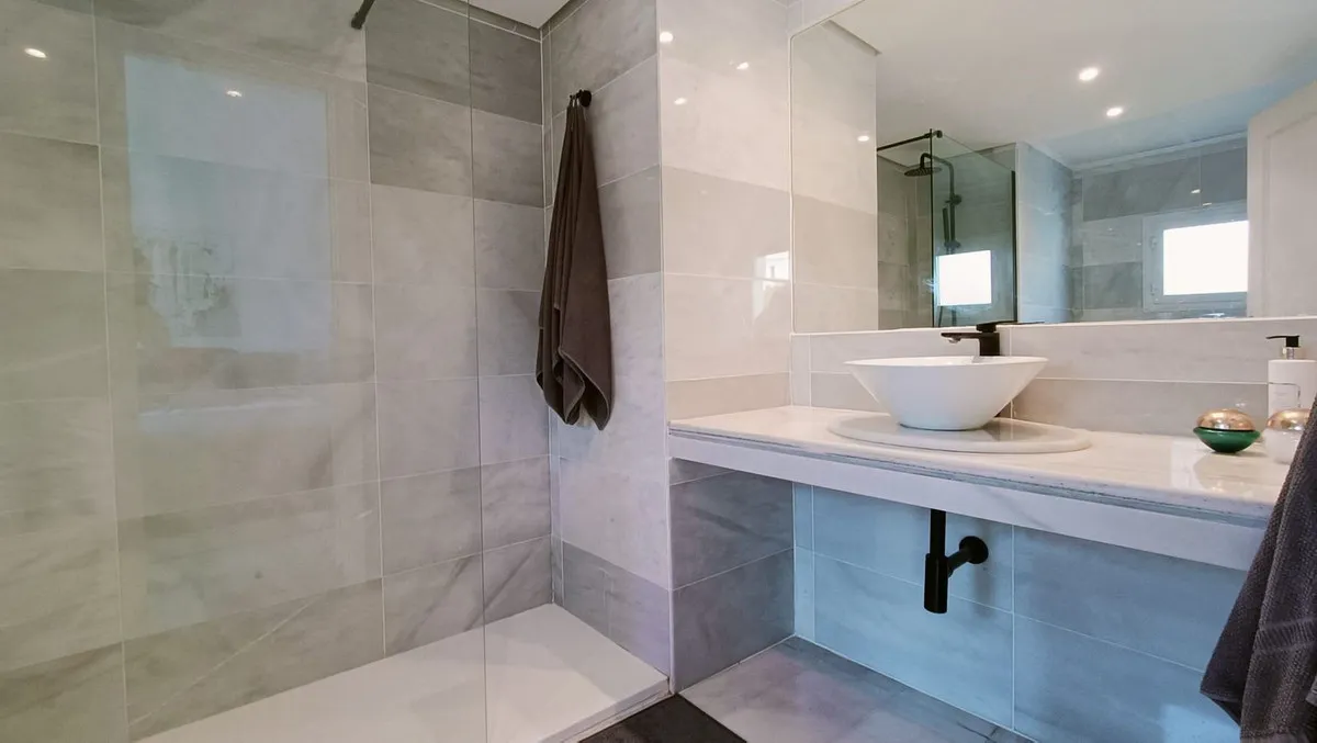 7c569059-ff94-49df-8ab3-f6620bbbee6b