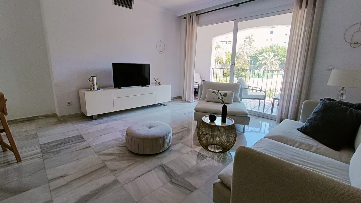 dd1d0a72-b000-4c9b-ae1e-e686d9d21bfe