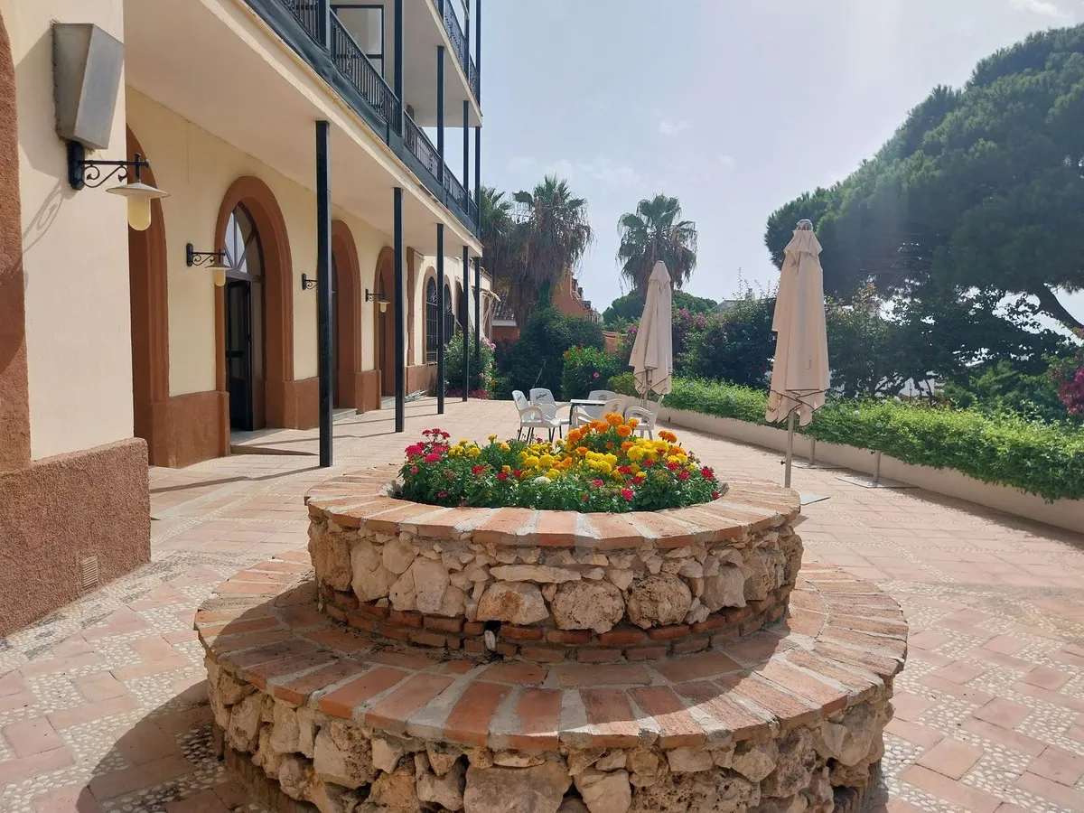 9823525b-3555-4107-996e-de158dc7dd87