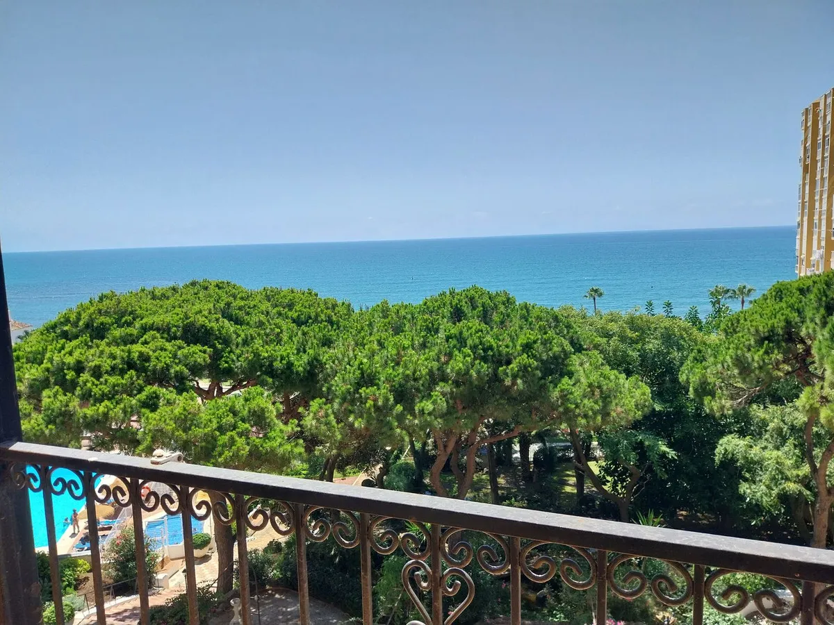 99c6742d-72b8-4165-82bc-384c38ca19ec