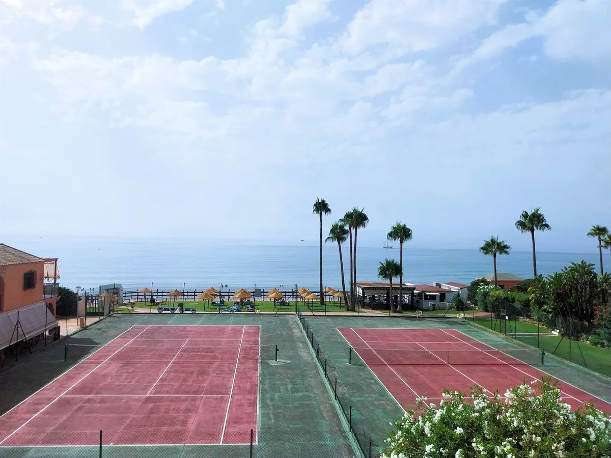 de0dde05-b095-445d-ae2b-27d84d28ef85