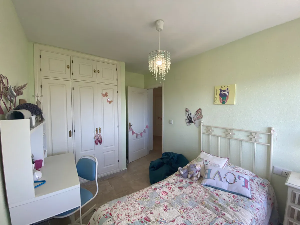 dec85995-34b5-41d1-93d6-1041abc636e4