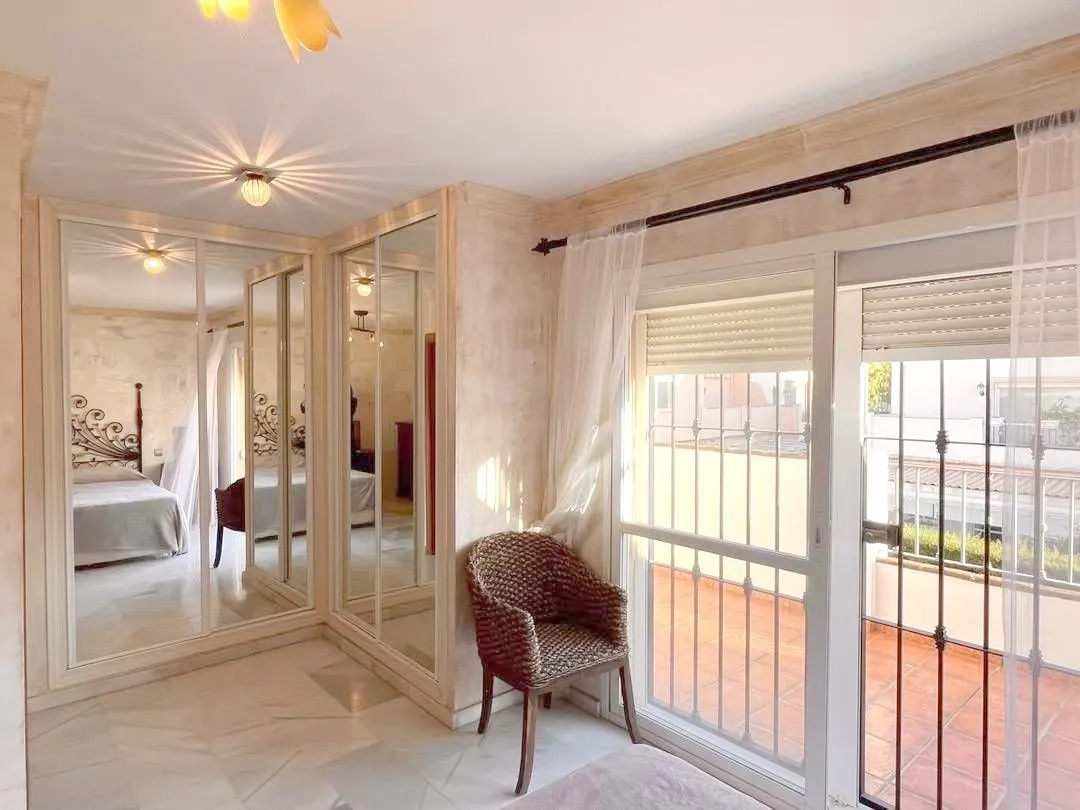 c7063653-6db6-49d7-adda-84bbc2f881d5