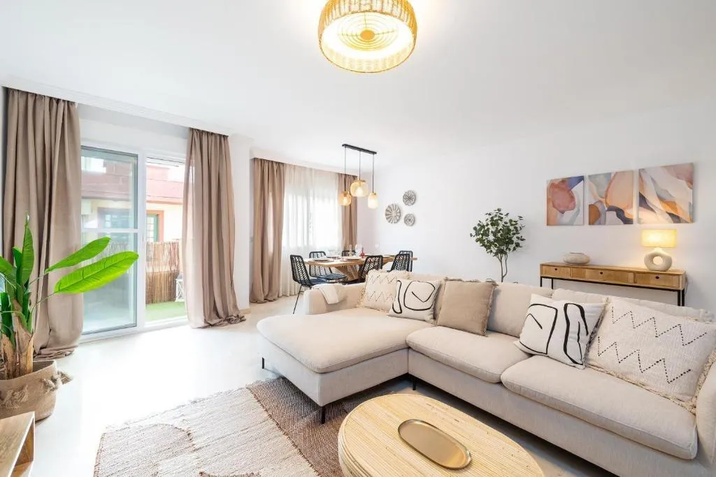 4a74ed35-213e-4d64-99f1-4f7d4faff21a