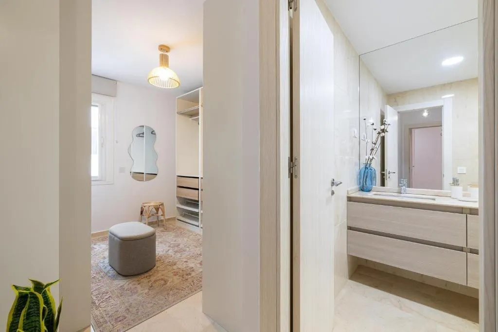 efa64d7d-af89-4e9f-90c8-00471ed88b1c