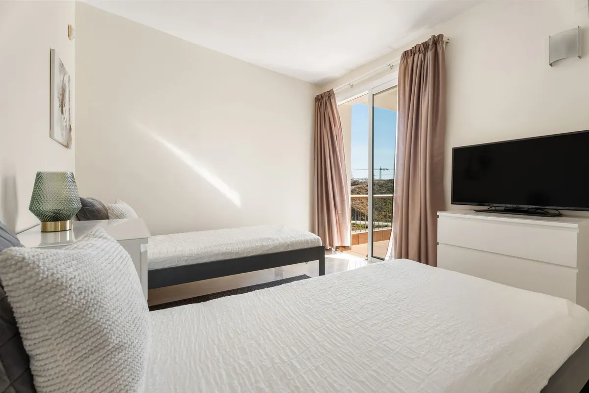 01f850bd-fe7a-4ea8-b52b-bd17a05ef27c