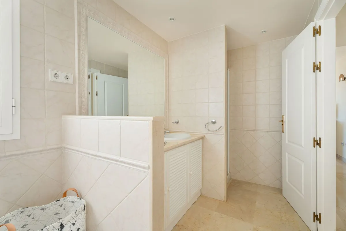 289df84c-f95a-499a-9428-45f61364f9c8