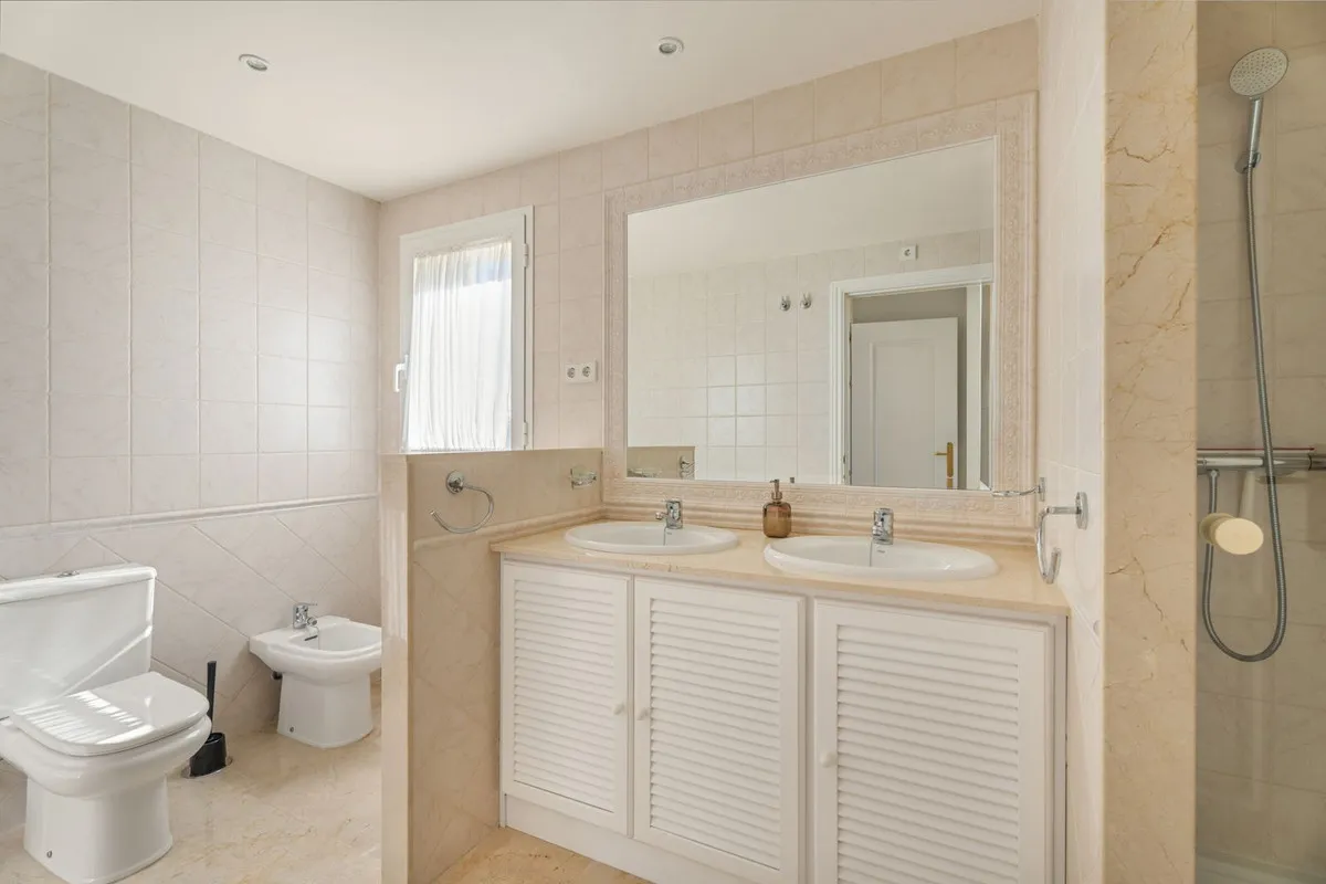 72bffe03-95b0-44f3-8d3c-b0464fc20e69