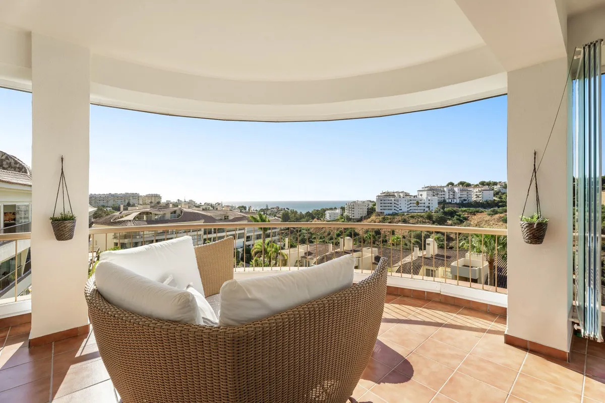 7b5eb993-40a4-41ce-8fc9-8952bde7b85b