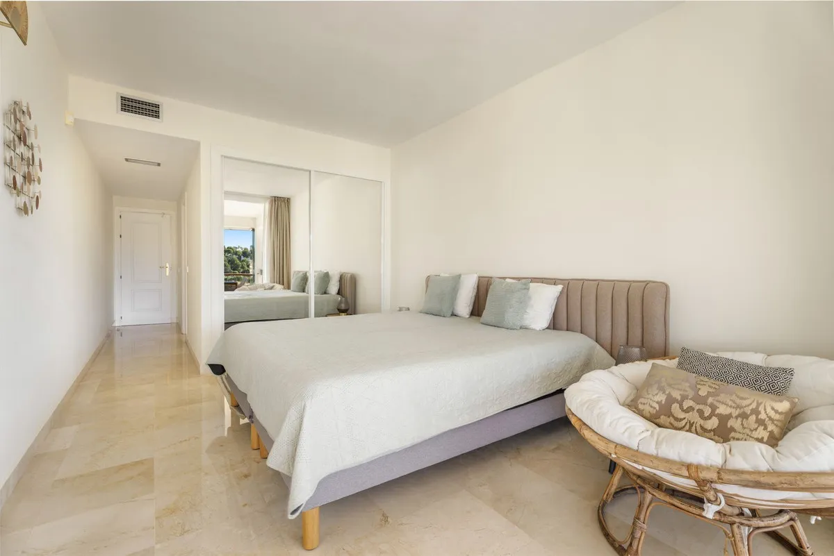 e4716ef5-7a77-4ae3-b2fd-d5d178972517