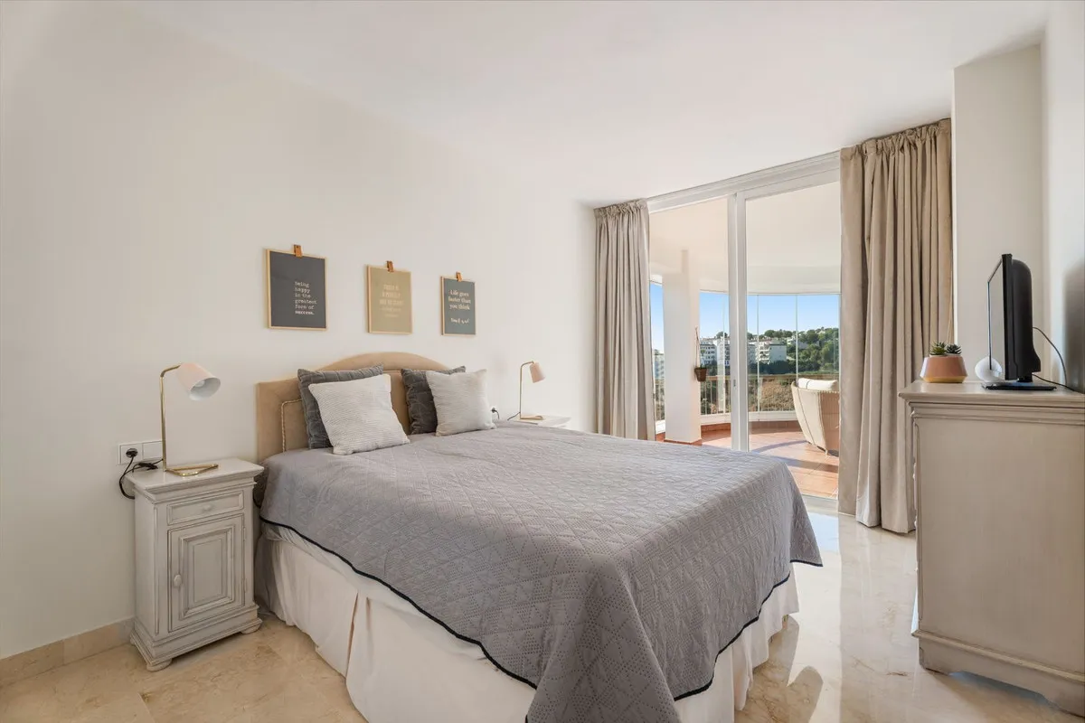 fbe8a999-2ecb-4f71-a0b1-961157c4b49b