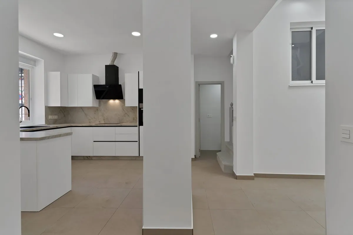 1b1170a2-36da-475a-99b6-edf9a2d46b49