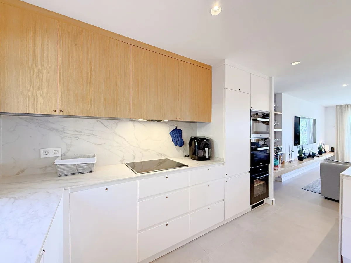 12eead32-fa55-482a-94ec-646a977dc923