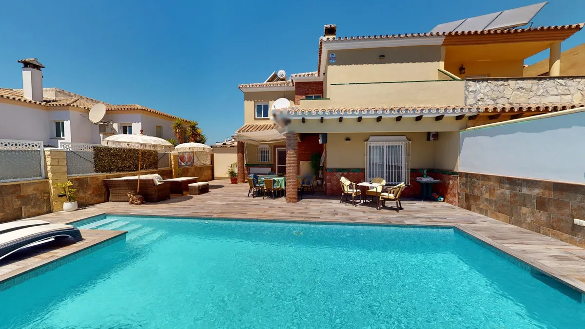 ee907aa5-dbcf-47ab-94b9-69dda4a37c5e