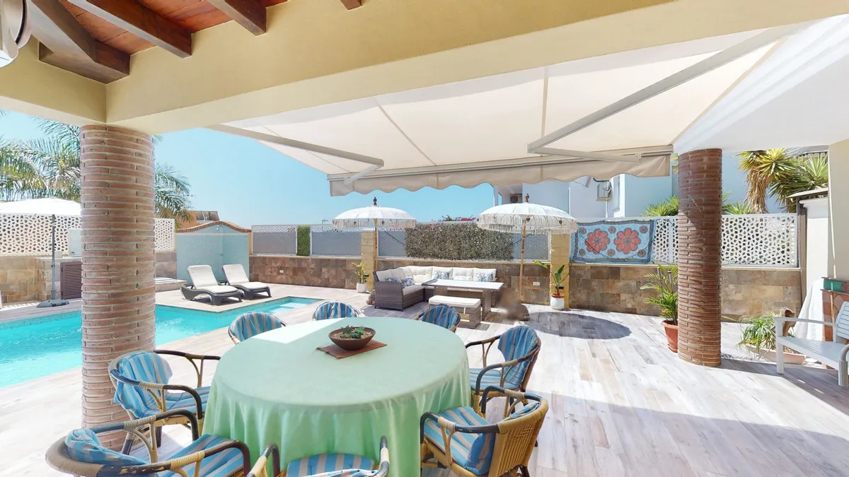 f3d75063-35ee-4de2-ba85-3781477e8332