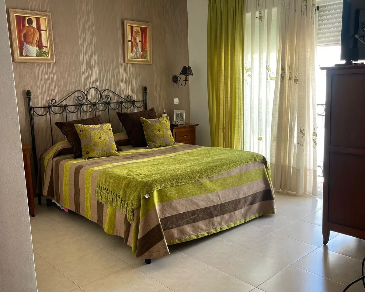 4bf2f848-b802-4281-ac51-318a99c21a7a