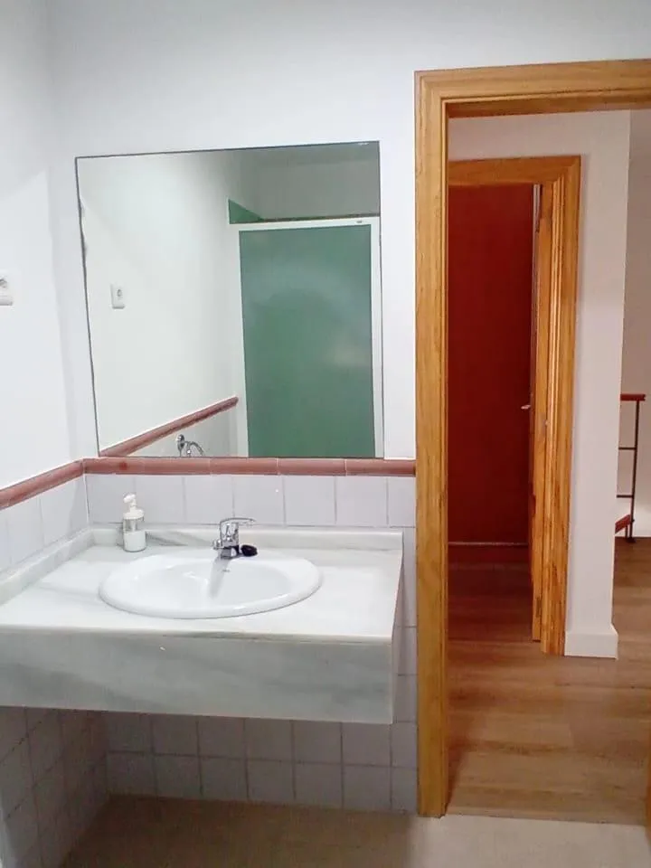 b69652ff-1e0b-441b-8eb5-637ba2e76f32