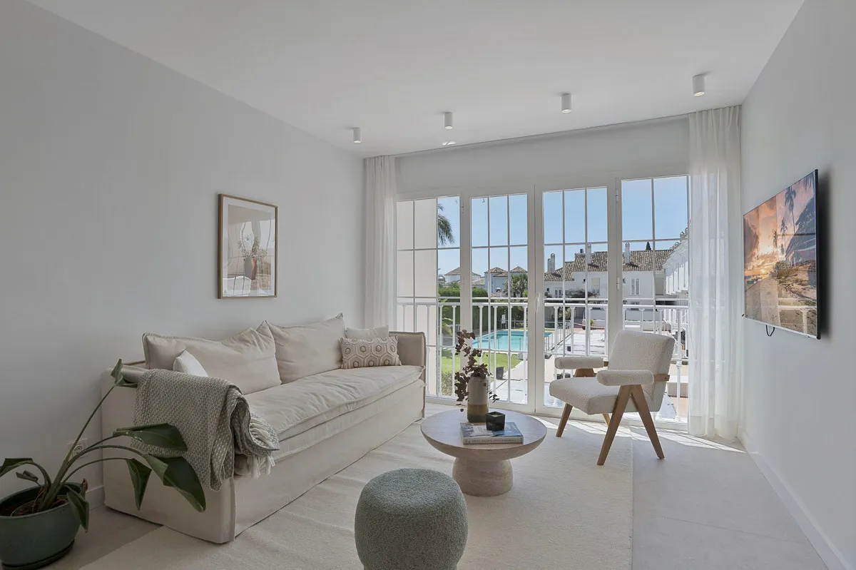 fef64bb6-95be-4ed8-b373-c75dbe192b55