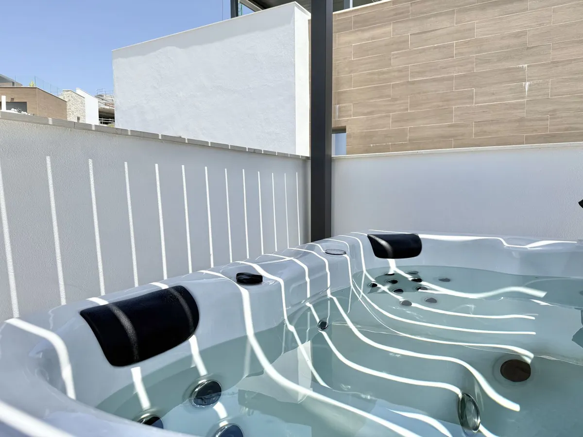 9bfc438b-4e7d-4e87-8859-33d08d6dc0ea