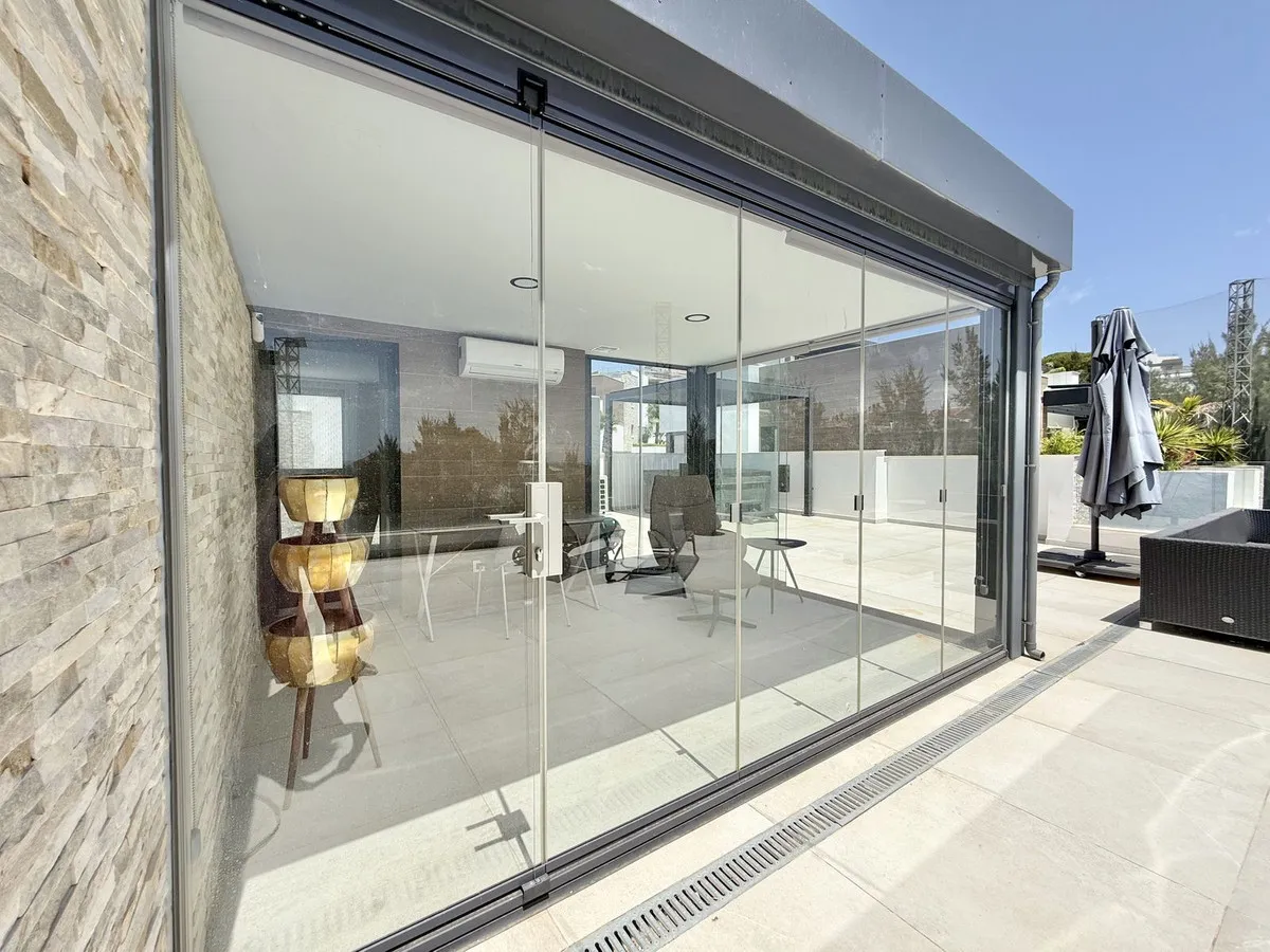 9ee1cb74-bd05-41ab-aecb-edf77cb8c7c3