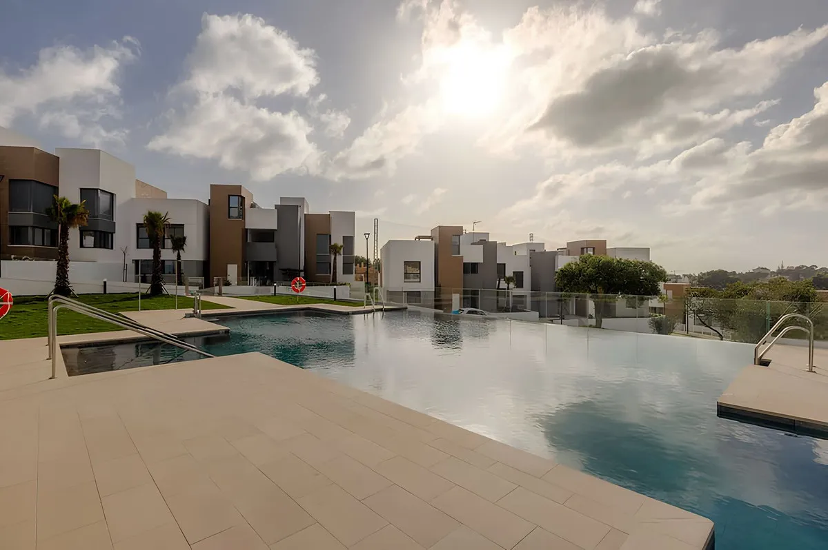 afc13706-c752-4dfc-aff4-a9579a381c82