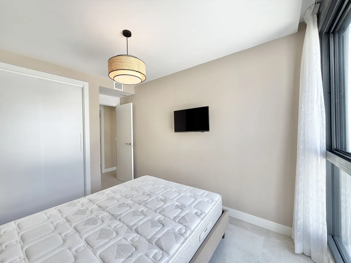 d7e7cc90-89c4-4639-83c9-093355306782