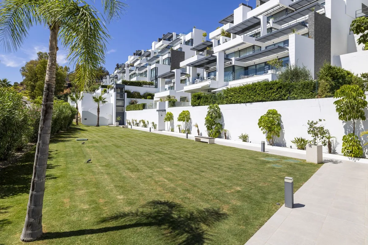 c1ba71d6-346e-4e8c-be67-02d1924e59e6