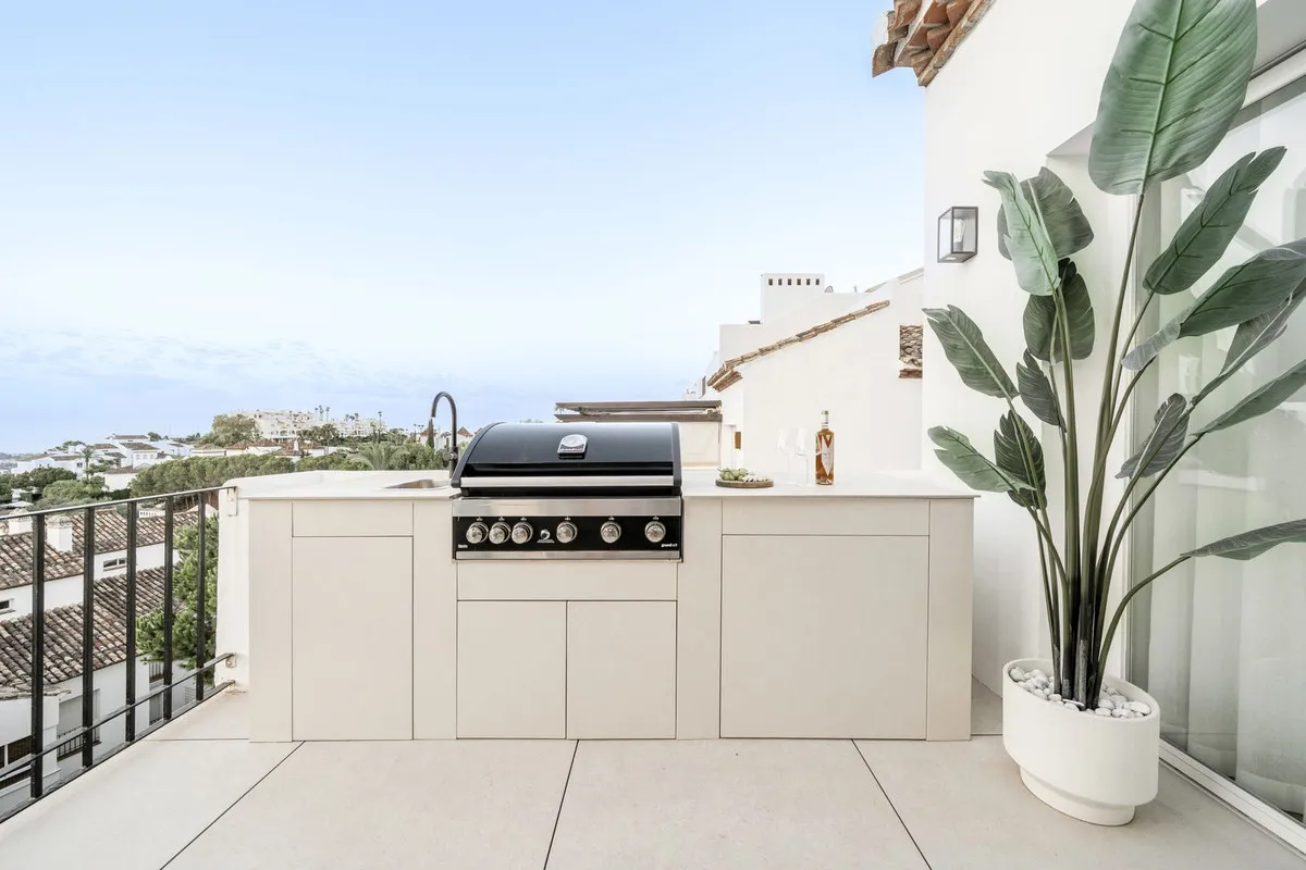 14d7abeb-38d1-425e-96f2-1cf10e272137