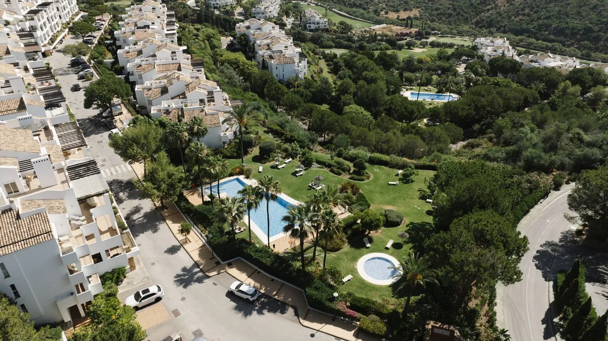 bdc2ed0f-7e96-4429-8ae9-4b4784dc0d75