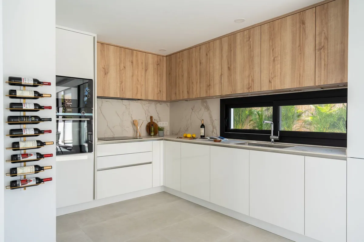 13bc8caf-5fa1-4e6c-8017-31414242890d