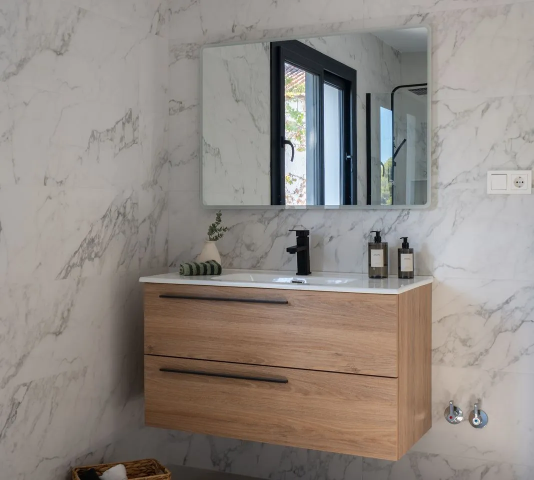 46b9899c-73da-44c3-bcef-4fa1f656dfe0