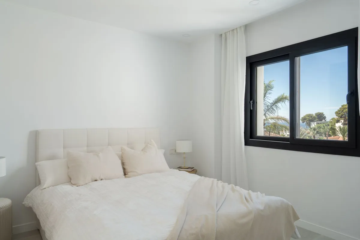 70c7399a-f0d3-4fec-a6dc-2d3176908300