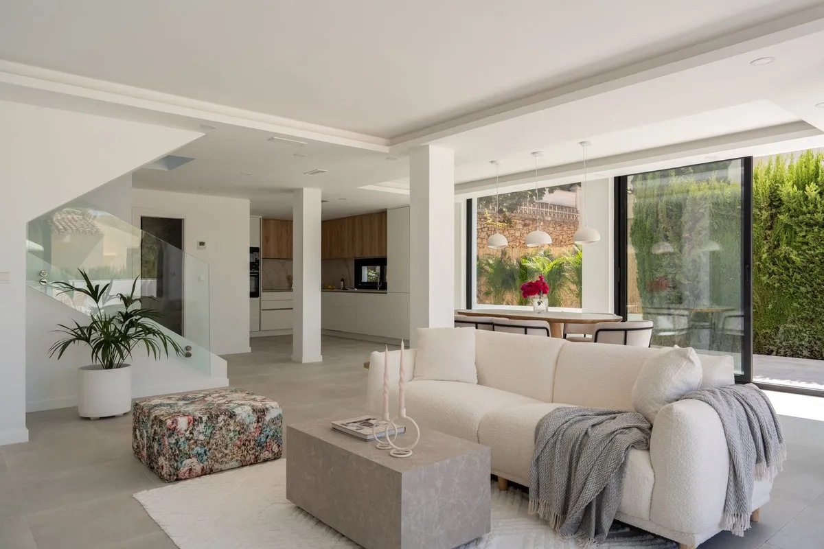 7cce5532-7d57-4fdc-9f56-5d1def3c8e44