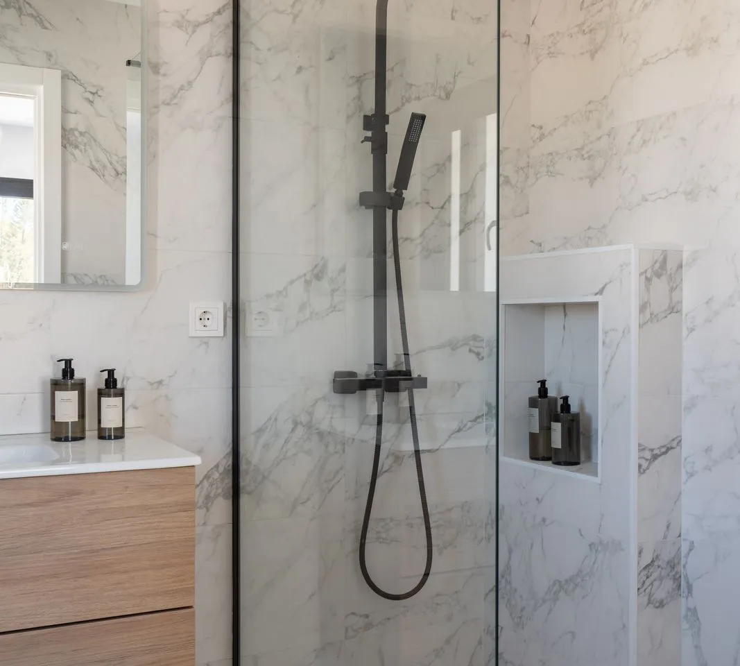 a0037fa0-3be3-4afd-9935-cf459ce0b4d3