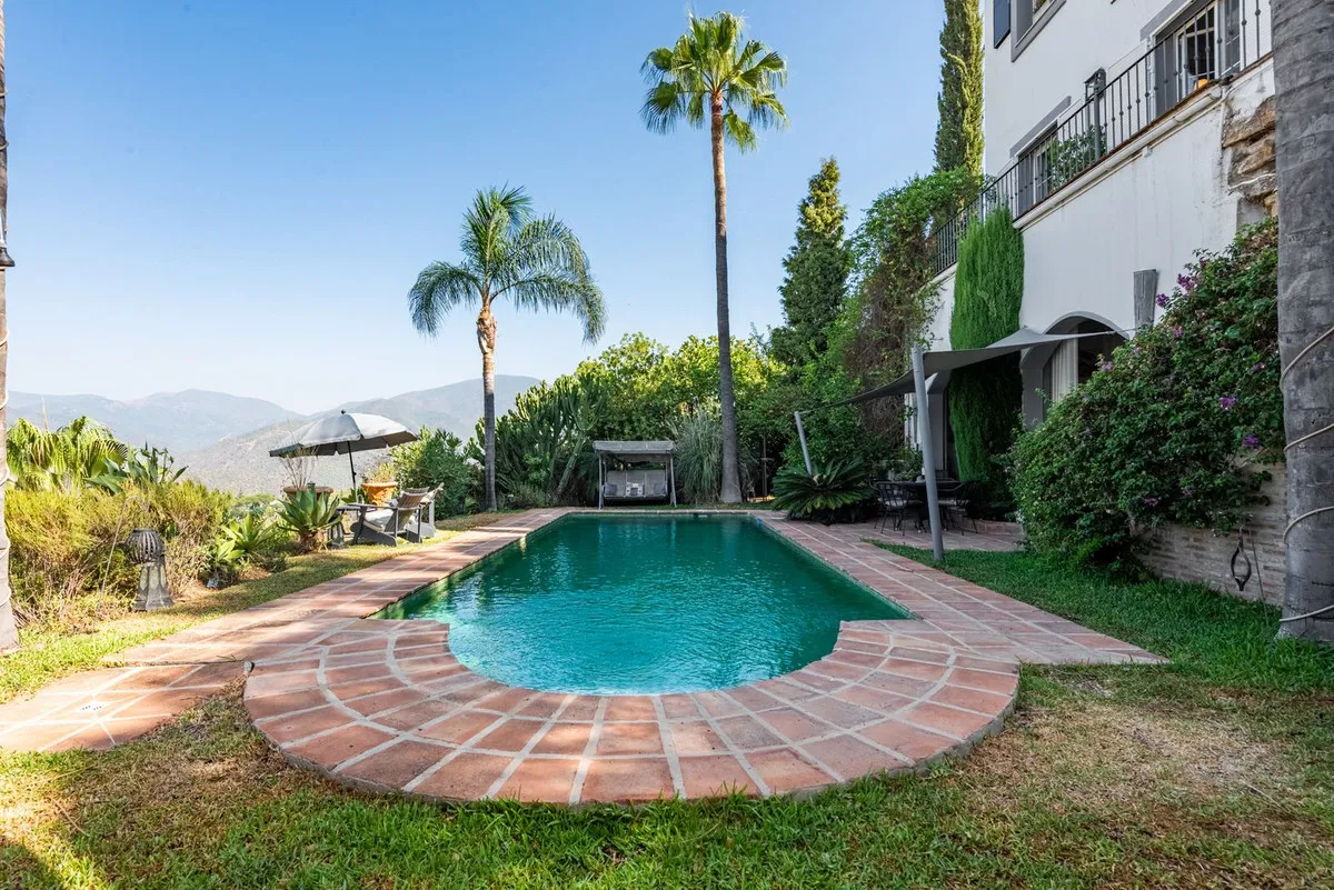 401050ce-f2b0-400b-ace0-615938e048c5