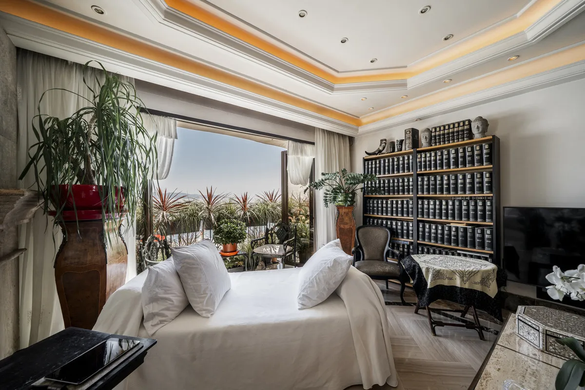 2da203e6-3f6e-4eb0-84f7-12b106eef3a3