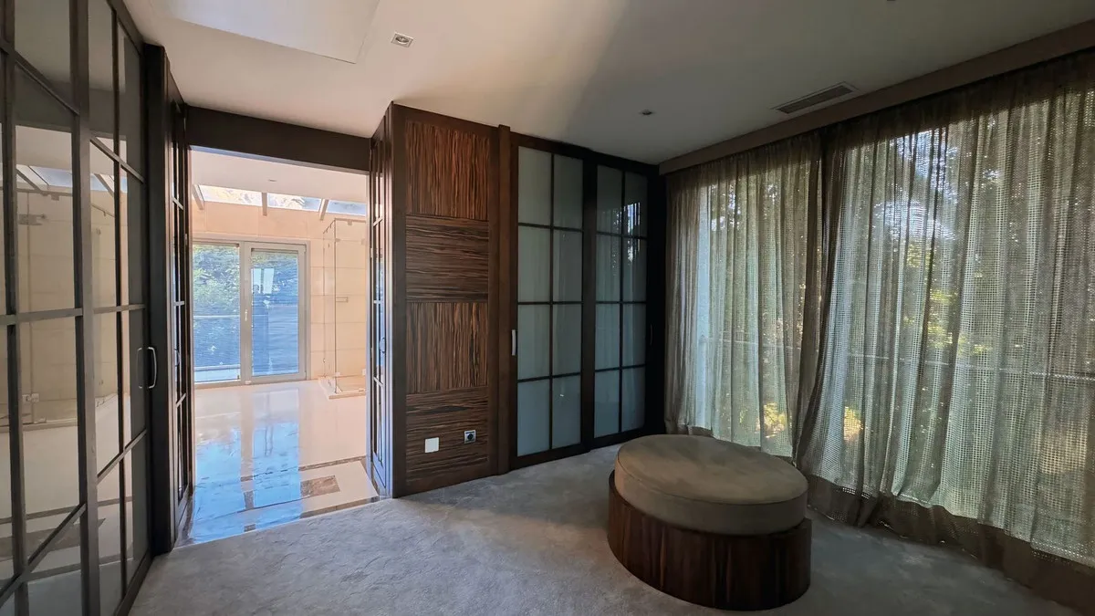 2f07a803-f772-4cbb-bfd3-6c265d0602fe