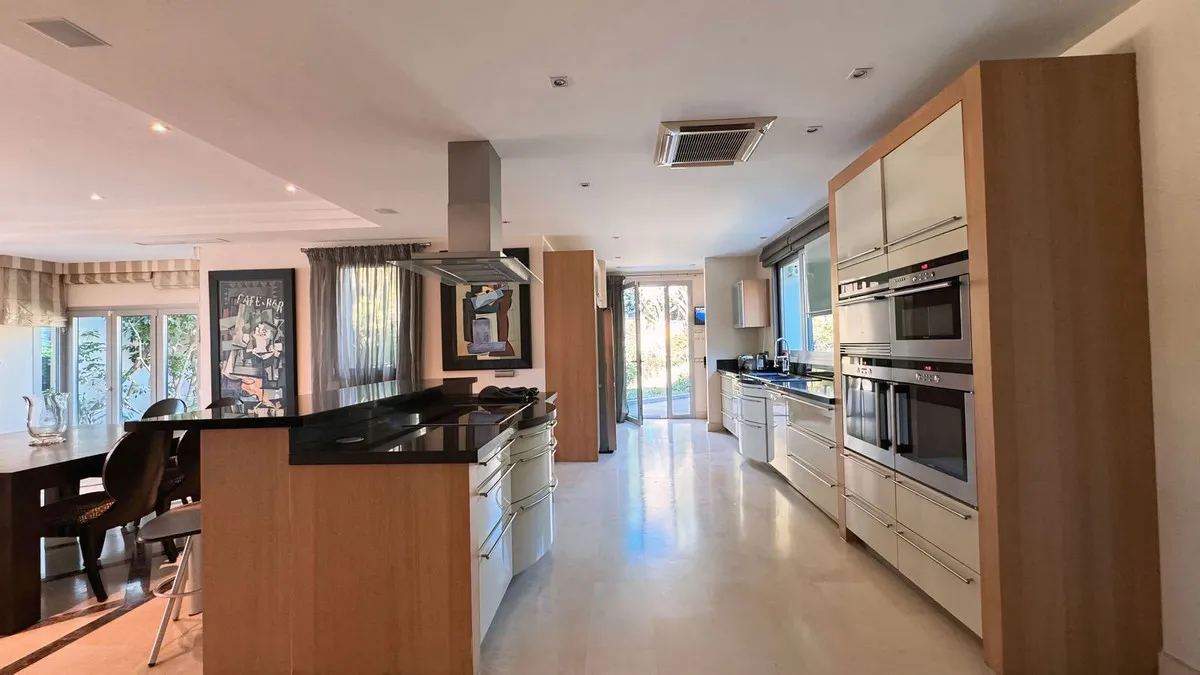 dd151d06-65e5-409e-a8d4-e29825e8d79a