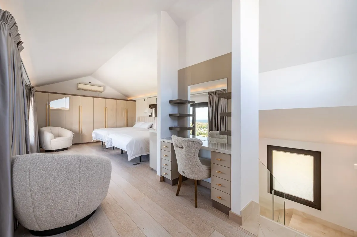 53ce3a9d-d2ce-4d82-86d9-83ab71378550