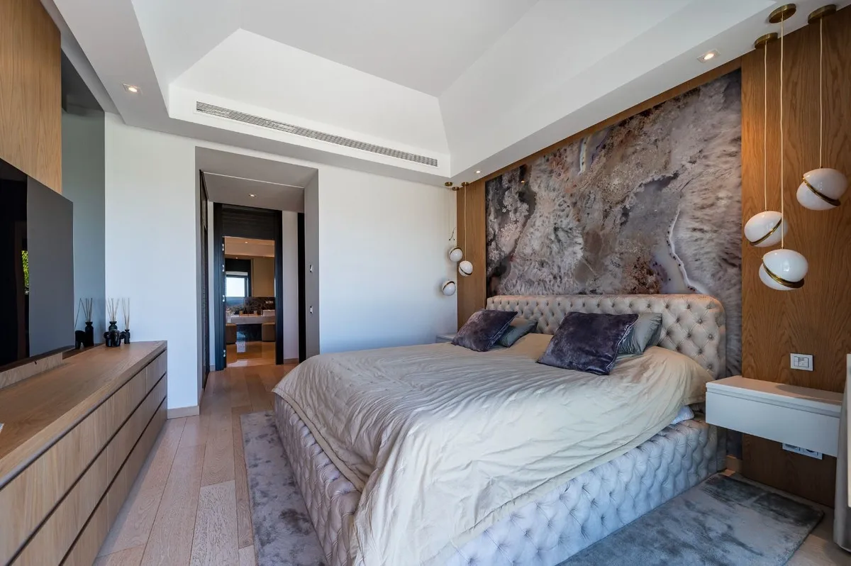 6f66c5f8-5a60-48b1-821d-6559ecc22284