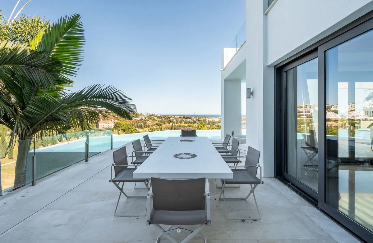 8d73f013-8730-4cbe-b2db-586856502cc9