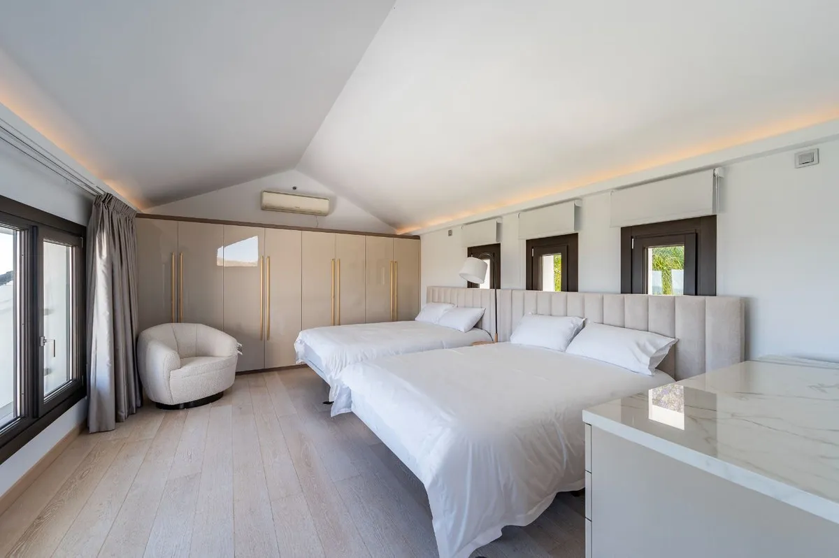 b7c9d7e0-4ae0-4799-bf5d-f6820095963c