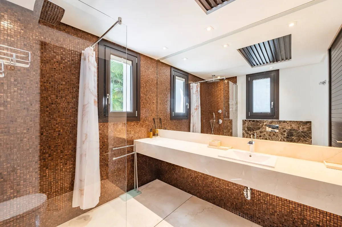 b9d7bd5c-c61c-49c4-a280-374be8fb4675