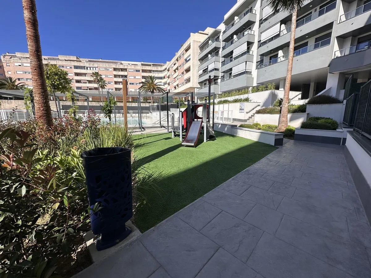 e86c6830-d0cd-4aea-8d89-f3afd9aaf642