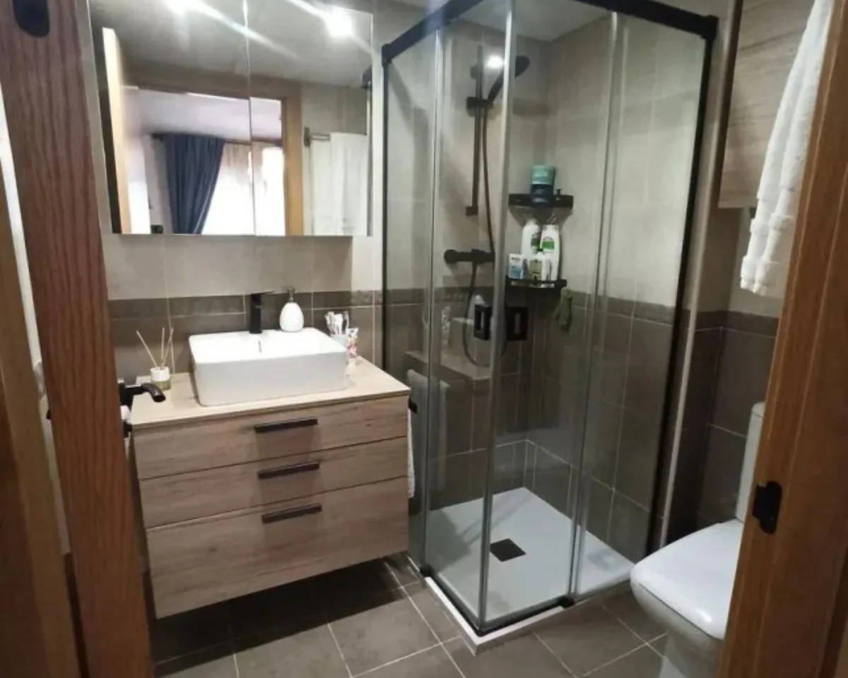 c8ed9c0d-92ef-49f5-96c7-7115447541b6